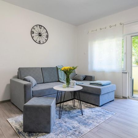 Lusi Apartman Otocsán Kültér fotó