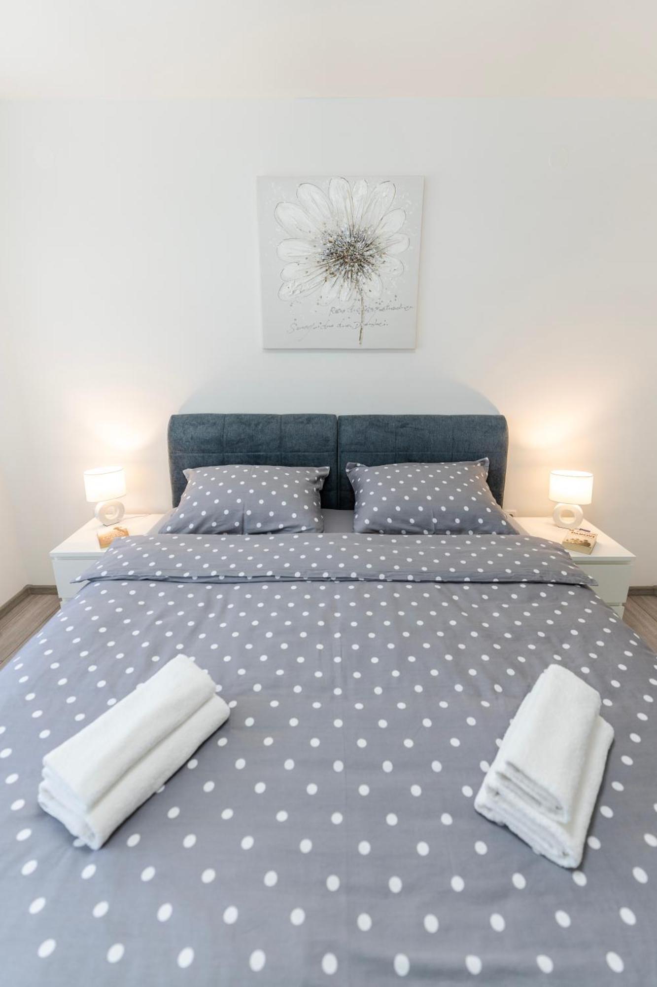 Lusi Apartman Otocsán Kültér fotó