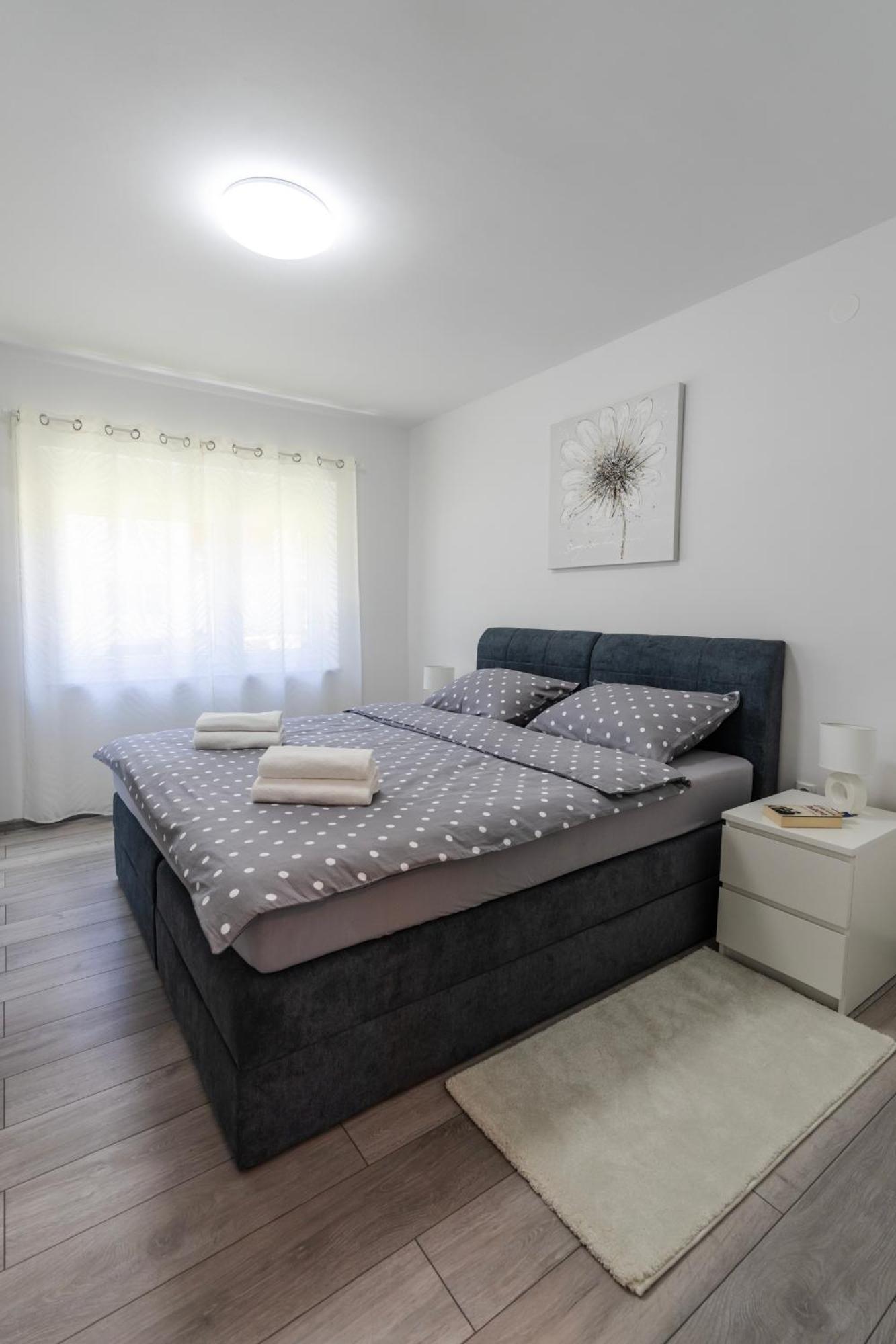 Lusi Apartman Otocsán Kültér fotó