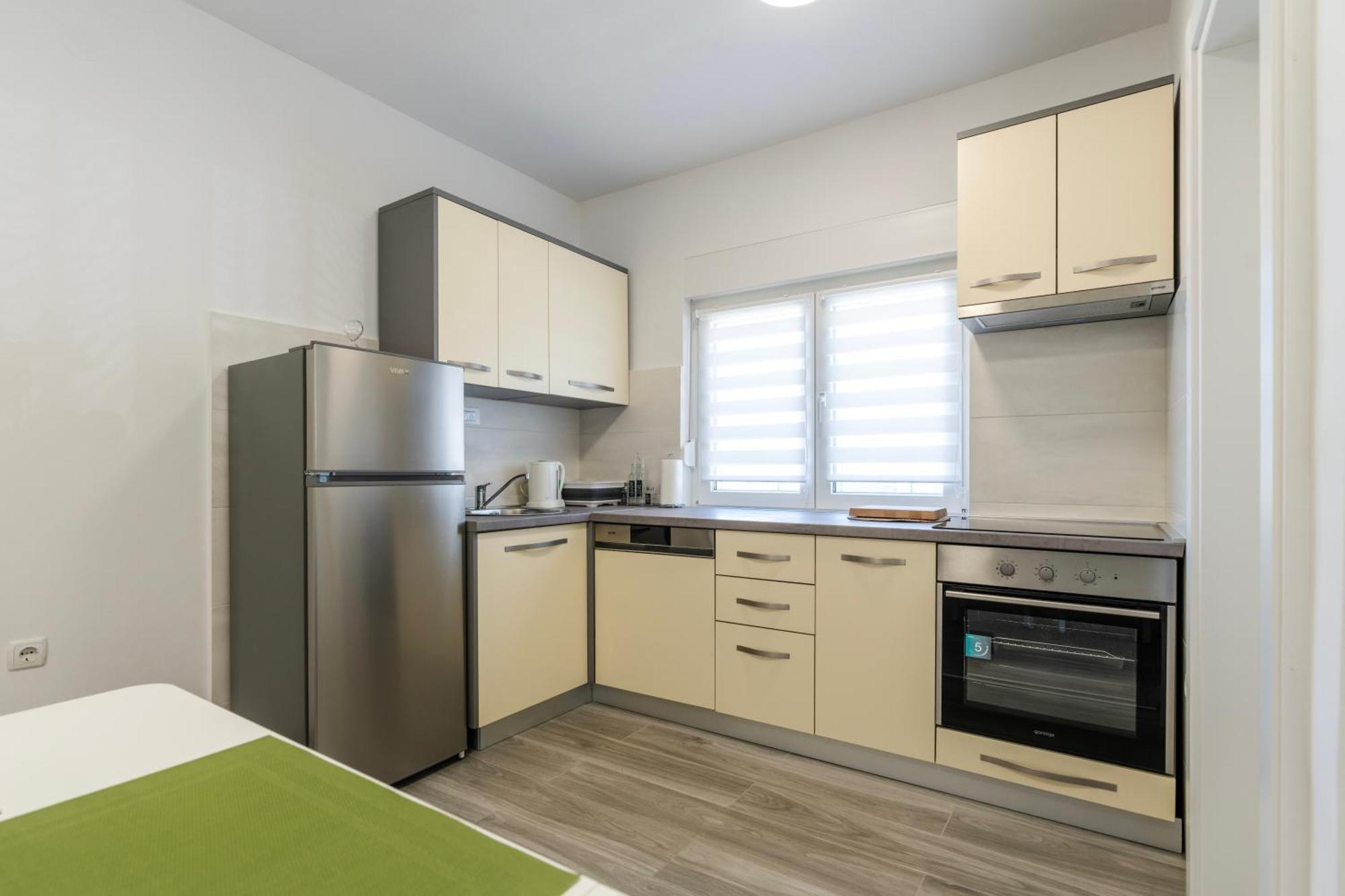 Lusi Apartman Otocsán Kültér fotó