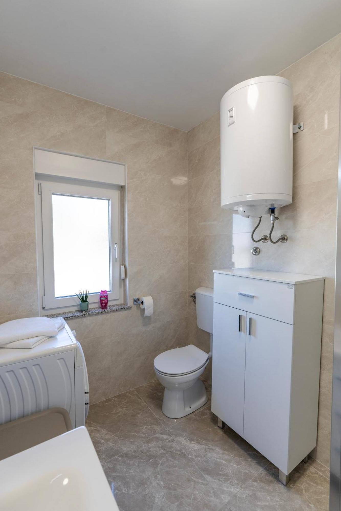 Lusi Apartman Otocsán Kültér fotó